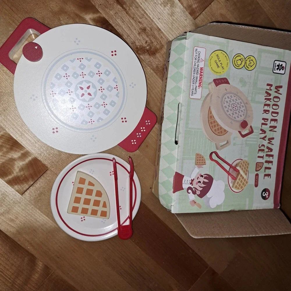 ADORABLE-ECO Friendly Child Play- Wooden Waffle Iron-tong-plate